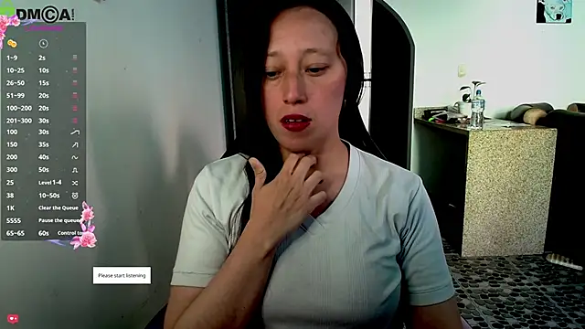 Snapshot of Sunshine_e chatting on June 16, 2026, 8:44 pm Sunshine e online show from June 16, 2026, 8:44 pm