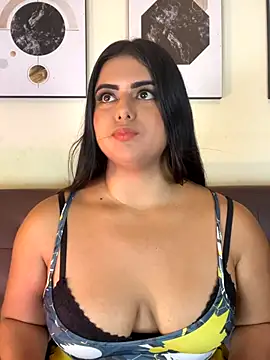 Snapshot of RileyFlame chatting on October 30, 2025, 4:08 pm RileyFlame online show from October 30, 2025, 4:08 pm