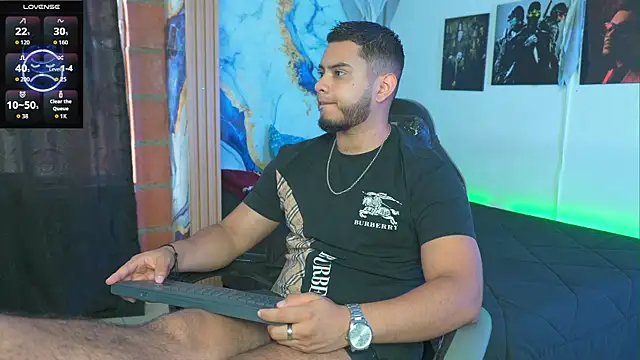 Tiler wolker online show from November 30, 2025, 8:46 pm