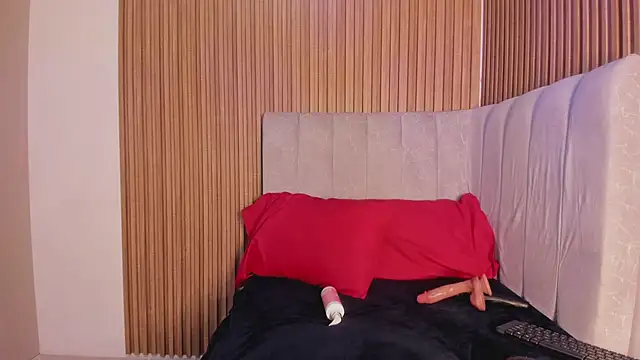 Snapshot of NhoanBrunette chatting on February 22, 2026, 2:15 pm NhoanBrunette online show from February 22, 2026, 2:15 pm