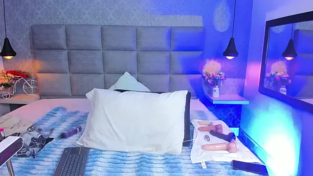 Luna Bella3 online show from January 10, 2026, 11:01 am