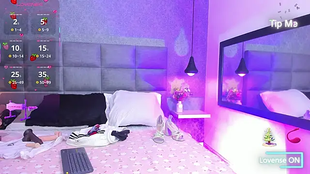 Luna Bella3 online show from January 12, 2026, 11:04 am