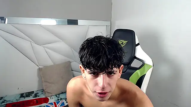 Cash G  online show from December 15, 2025, 8:24 pm