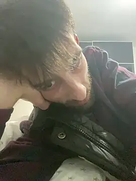 Dondeloquieras4 online show from February 8, 2026, 11:52 pm