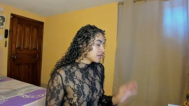 Snapshot of Keniia_rizz chatting on July 15, 2026, 7:19 pm Keniia rizz online show from July 15, 2026, 7:19 pm