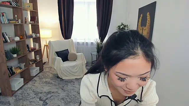 OnieClose online show from November 10, 2025, 7:51 am