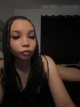 nikkiloveee online show from June 19, 2026, 12:37 am
