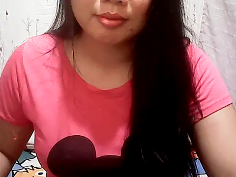 Snapshot of MahusaynaPiinay chatting on May 5, 2026, 11:24 pm MahusaynaPiinay online show from May 5, 2026, 11:24 pm