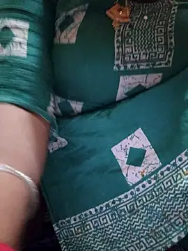 CUTE-GIRL-1 online show from December 5, 2025, 4:14 pm