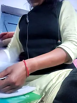 Hot-Rubyy online show from December 3, 2025, 7:49 am