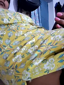 Snapshot of Hot-Rubyy chatting on April 9, 2026, 5:18 pm Hot-Rubyy online show from April 9, 2026, 5:18 pm