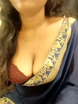 Snapshot of menaxi-baby7 chatting on November 18, 2025, 12:05 am menaxi-baby7 online show from November 18, 2025, 12:05 am