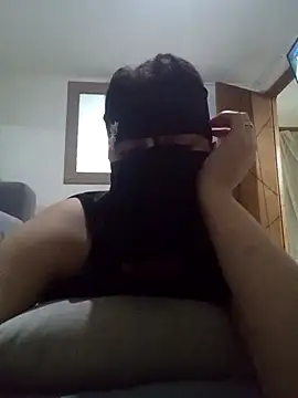 yassmin-- online show from November 13, 2025, 12:59 pm