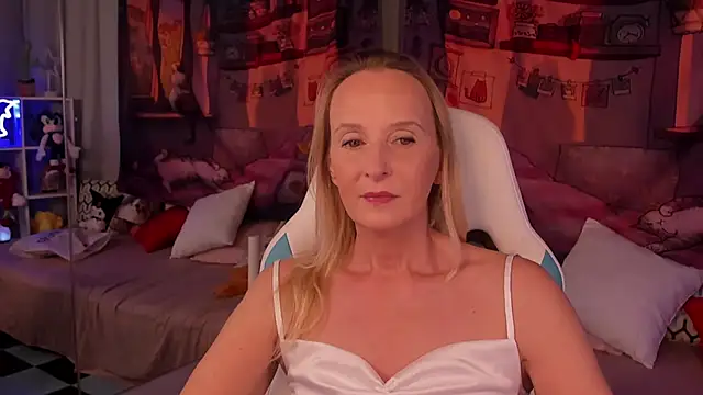 ScarlettPalmer online show from November 12, 2025, 10:37 am