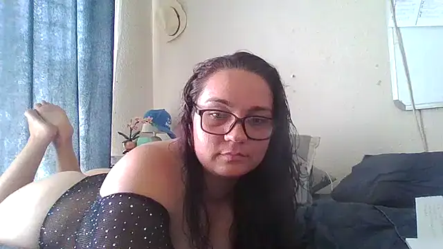 Snapshot of lilMissMarli chatting on April 12, 2026, 8:19 am lilMissMarli online show from April 12, 2026, 8:19 am