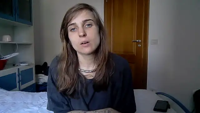 SinnEmily online show from March 25, 2026, 1:39 pm