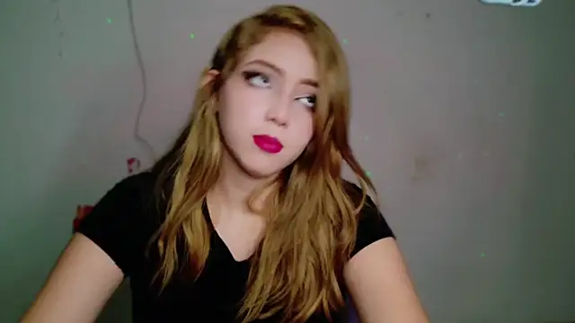 Snapshot of Natalia_alian chatting on October 31, 2025, 7:15 pm Natalia alian online show from October 31, 2025, 7:15 pm