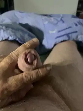 Ilovemilf1 online show from May 19, 2026, 6:36 pm