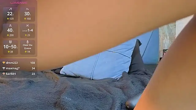 Salome cruxx online show from April 19, 2026, 6:10 pm