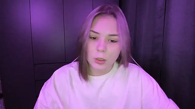 sophia lix online show from December 20, 2025, 11:17 am