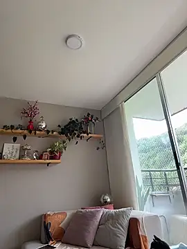 SugarTroubl33 online show from April 17, 2026, 2:53 pm