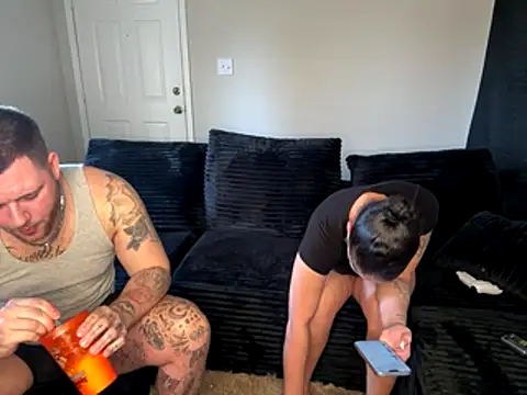 Snapshot of thepornplugz chatting on December 19, 2025, 6:48 pm thepornplugz online show from December 19, 2025, 6:48 pm
