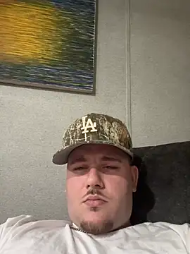 Snapshot of thepornplugz chatting on February 19, 2026, 5:03 am thepornplugz online show from February 19, 2026, 5:03 am