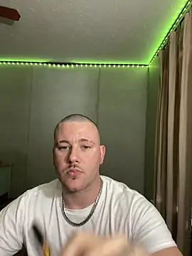 Snapshot of thepornplugz chatting on February 21, 2026, 8:10 pm thepornplugz online show from February 21, 2026, 8:10 pm