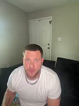 Snapshot of thepornplugz chatting on April 29, 2026, 4:00 pm thepornplugz online show from April 29, 2026, 4:00 pm
