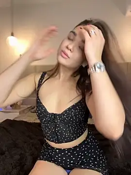 BabyShy- online show from November 13, 2025, 10:52 pm