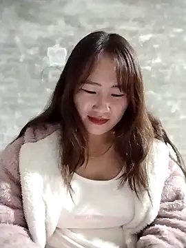 emini-xx online show from December 22, 2025, 12:24 pm