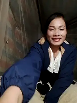 doggy-00 online show from November 29, 2025, 12:52 pm