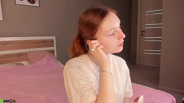 Snapshot of AngelWisee chatting on May 19, 2026, 3:02 am AngelWisee online show from May 19, 2026, 3:02 am