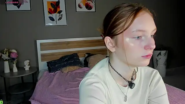 Snapshot of AngelWisee chatting on June 3, 2026, 3:09 am AngelWisee online show from June 3, 2026, 3:09 am