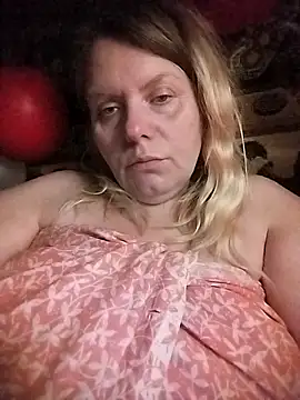 Snapshot of Lana-murr chatting on February 23, 2026, 11:24 pm Lana-murr online show from February 23, 2026, 11:24 pm