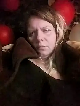 Snapshot of Lana-murr chatting on February 24, 2026, 6:17 pm Lana-murr online show from February 24, 2026, 6:17 pm