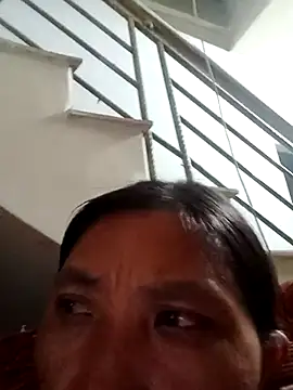 bella-la online show from November 5, 2025, 11:21 am