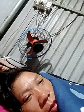 bella-la online show from November 13, 2025, 8:08 pm