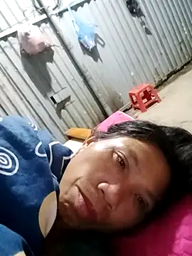 bella-la online show from December 13, 2025, 8:14 pm