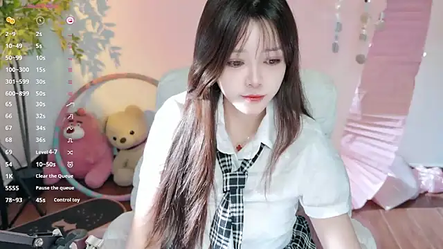 Snapshot of Yiluo95 chatting on June 9, 2026, 4:40 pm Yiluo95 online show from June 9, 2026, 4:40 pm