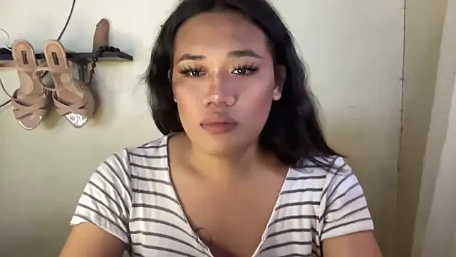 untouchable mia online show from December 21, 2025, 4:41 am