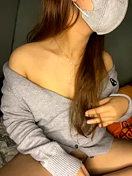 Beauty in online show from December 2, 2025, 3:29 pm