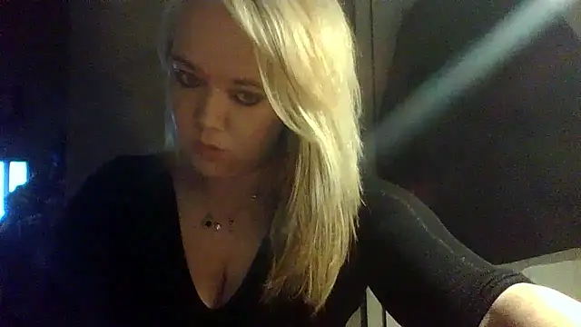 Snapshot of SilverSeductress chatting on January 7, 2026, 5:54 am SilverSeductress online show from January 7, 2026, 5:54 am