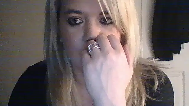Snapshot of SilverSeductress chatting on February 18, 2026, 11:28 am SilverSeductress online show from February 18, 2026, 11:28 am