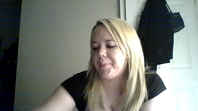 Snapshot of SilverSeductress chatting on February 19, 2026, 10:55 am SilverSeductress online show from February 19, 2026, 10:55 am