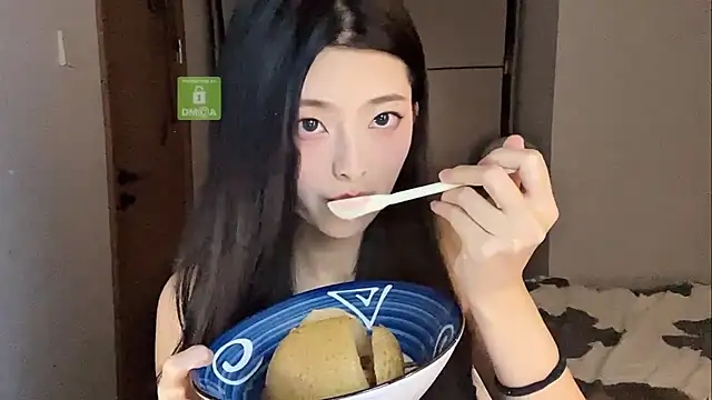 ronronner233 online show from November 21, 2025, 1:32 pm