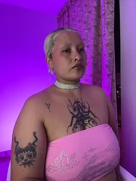 pinkbaddie777 online show from November 26, 2025, 4:02 am