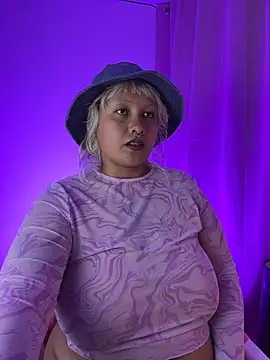 pinkbaddie777 online show from January 16, 2026, 5:00 am