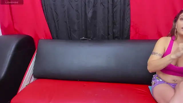 Snapshot of In_my_room_anything_goes chatting on July 10, 2026, 3:55 am In my room anything goes online show from July 10, 2026, 3:55 am