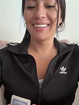 Snapshot of lusara chatting on October 28, 2025, 4:53 pm lusara online show from October 28, 2025, 4:53 pm